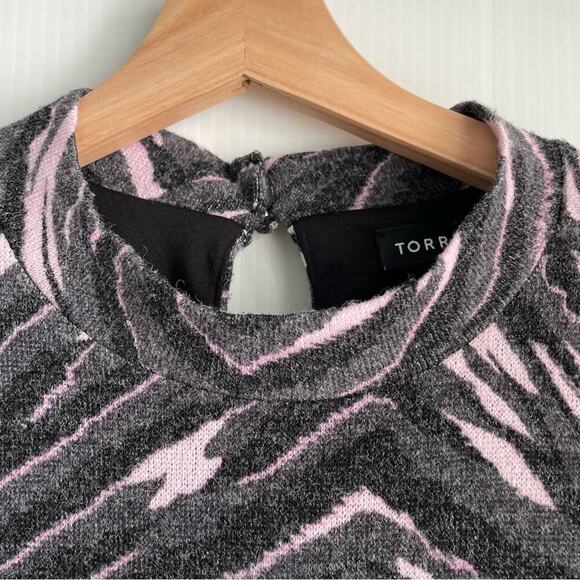 Torrid Dark Grey & Pink Zebra Hacci Mock Neck Trapeze Dress size 2 (2X- 18/20) - Picture 5 of 11